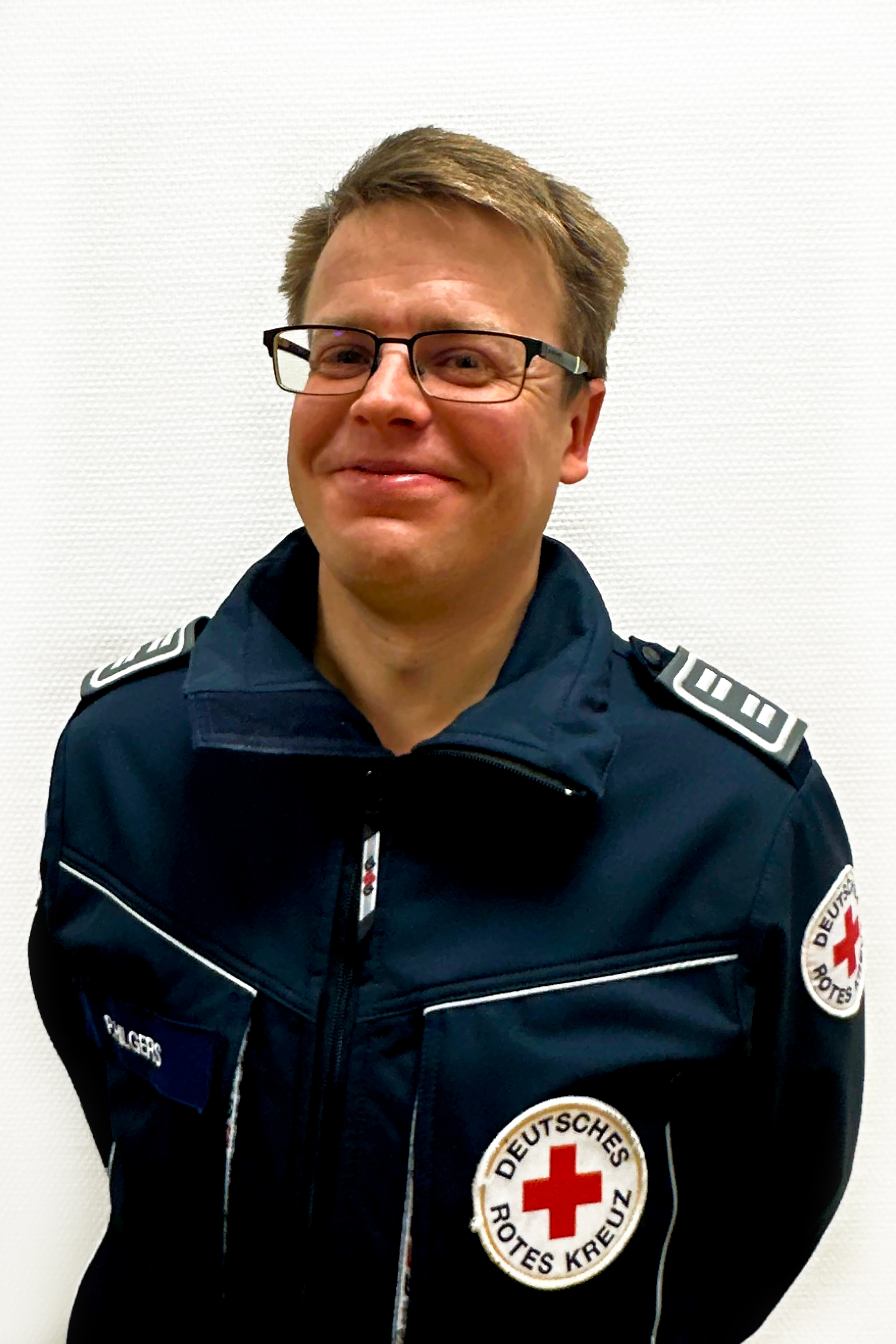 Der Rotkreuzleiter Patrick Hilgers Der Rotkreuzleiter vom DRK OV Schloß Neuhaus Patrick Hilgers