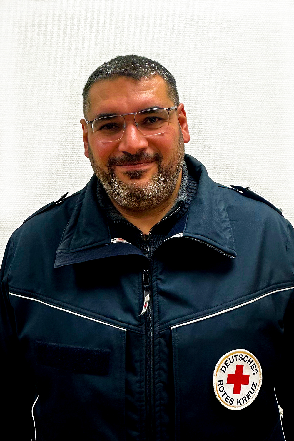 Der stellvertretende Rotkreuzarzt Abdallah Alfolouji Der stellvertretende Rotkreuzarzt Abdallah Alfolouji